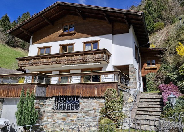 Haus-Gesamtansicht.jpg