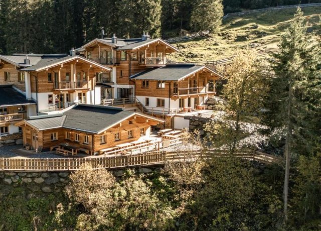 Weidenchalets-1.jpg