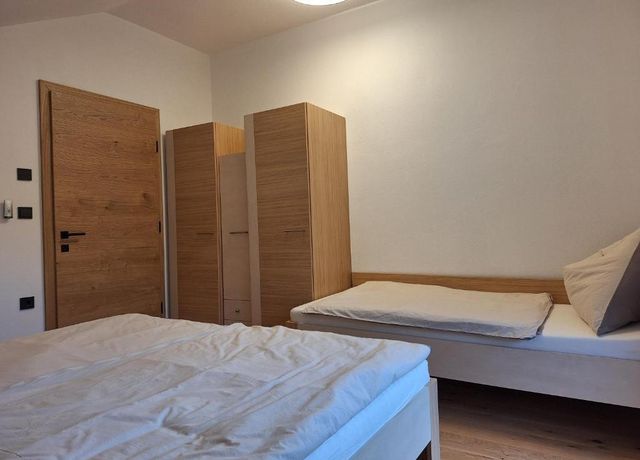 Summit-View-Apartment-2.jpg