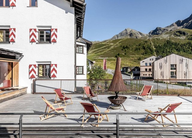 Jagdschloss-Innsbruck-Kuehtai-Sommer.jpg