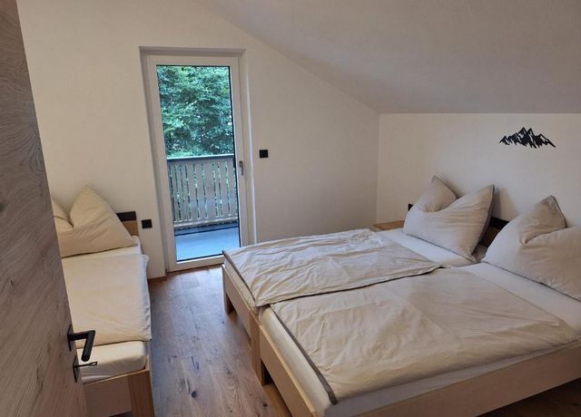 Summit-View-Apartment-7.jpg